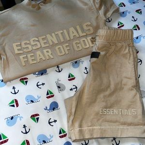 KIDS UNISEX ESSENTIALS FEAR OF GOD SET
